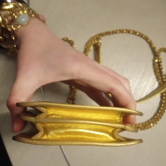 Chanel Gold Patent Leather Interlocking CC Crossbody - Picture 16 of 17